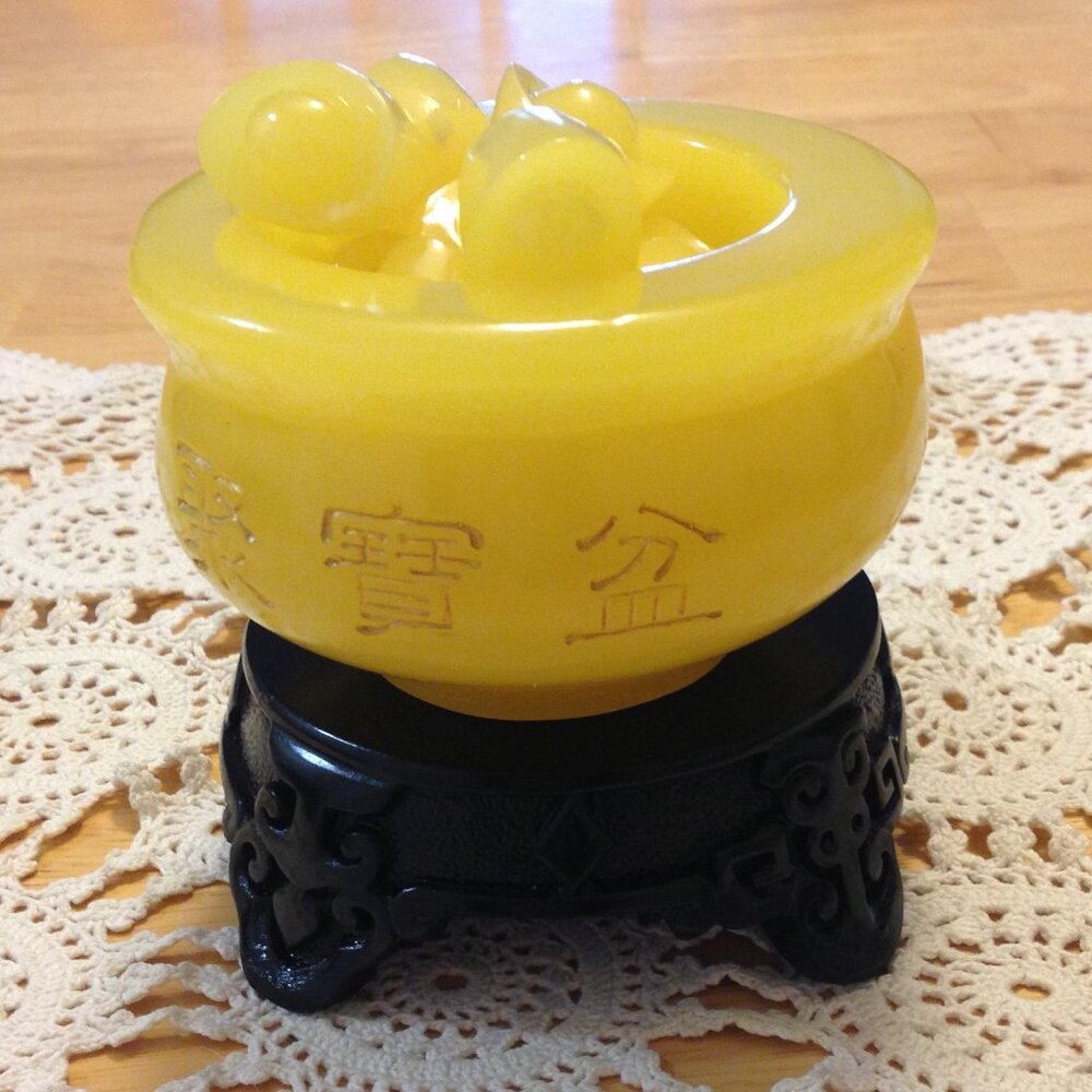 Lovely yellow and black home decor item